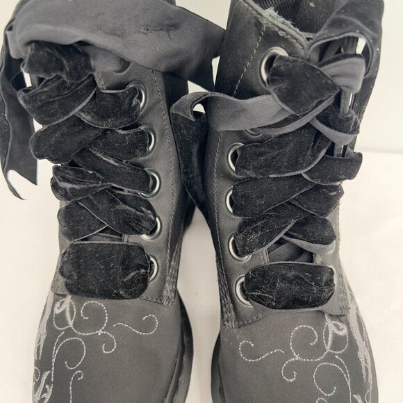 Dr. Martens Pascal Vegan Black Embroidered Grunge Style Combat Boots Size 6 - Picture 8 of 10